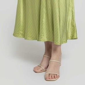 imagen del corte de la falda verde sostenible para mujer